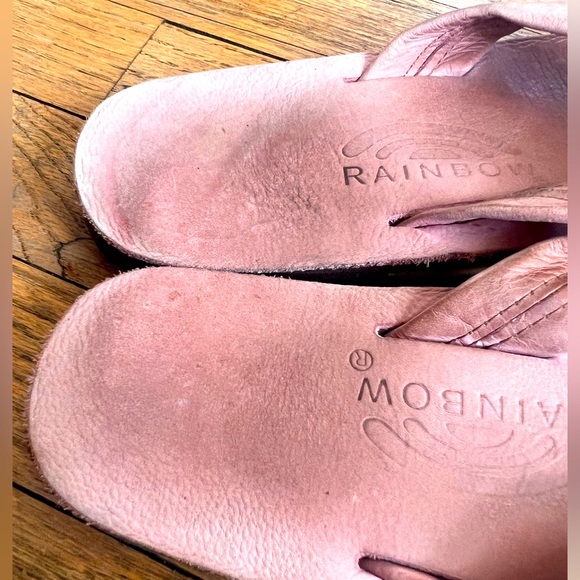 Light pink thick strap Rainbows womens size med - Picture 5 of 9